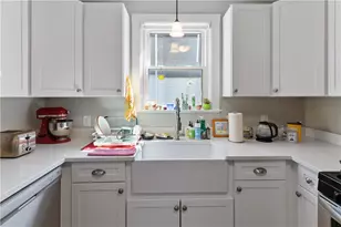 151 Irving Ave, Providence, RI 02906 - Photo 35