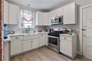 151 Irving Ave, Providence, RI 02906 - Photo 7