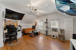 109 John St, Providence, RI 02906 - Photo 3