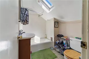 109 John St, Providence, RI 02906 - Photo 11
