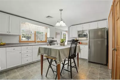 153 Falcon Avenue, Warwick, RI 02888 - Photo 9