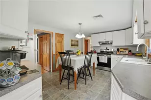 153 Falcon Ave, Warwick, RI 02888 - Photo 7