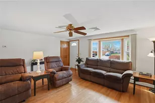 153 Falcon Ave, Warwick, RI 02888 - Photo 5