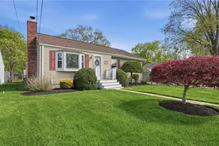 153 Falcon Ave, Warwick, RI 02888 - Photo 3
