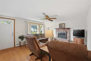 153 Falcon Ave, Warwick, RI 02888 - Photo 9