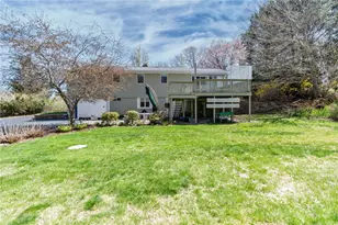 5 Sunnyside Dr, Westerly, RI 02891 - Photo 5