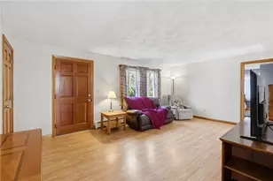 1 Roslyn Ave, Bristol, RI 02809 - Photo 5