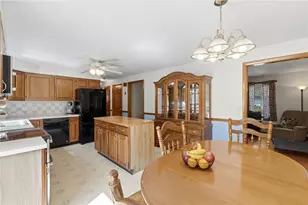 1 Roslyn Ave, Bristol, RI 02809 - Photo 13