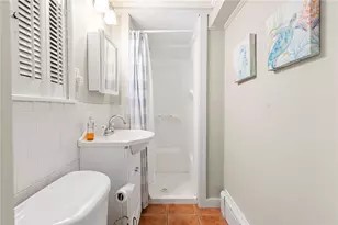 132 Ruggles Ave, Newport, RI 02840 - Photo 23