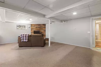 132 Ruggles Avenue, Newport, RI 02840 - Photo 21