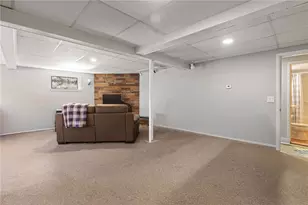 132 Ruggles Ave, Newport, RI 02840 - Photo 21