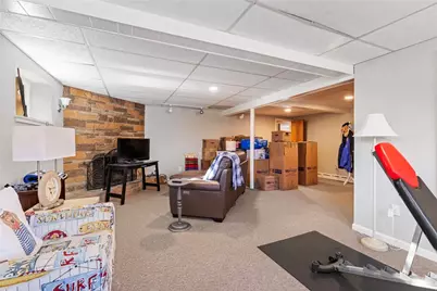 132 Ruggles Avenue, Newport, RI 02840 - Photo 19