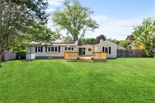 40 Heroux Blvd, Cumberland, RI 02864 - Photo 43