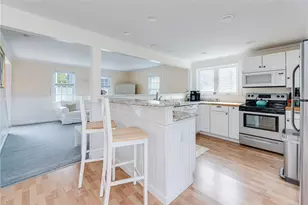 40 Holland St, Newport, RI 02840 - Photo 9