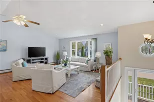 37 Pleasant Ave, Narragansett, RI 02882 - Photo 11