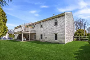 37 Pleasant Ave, Narragansett, RI 02882 - Photo 3