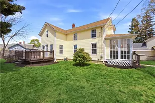 40 Jackson Ave, East Providence, RI 02915 - Photo 9