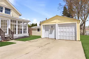 40 Jackson Ave, East Providence, RI 02915 - Photo 7
