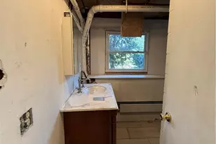 1 Edgewood Ave, Hopkinton, RI 02804 - Photo 33