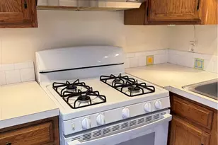 2 Burrs Ln, Providence, RI 02904 - Photo 9
