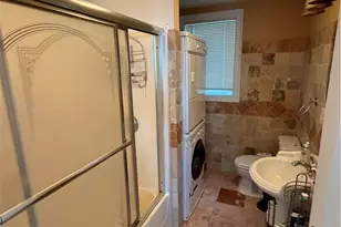 132 Elton St, Providence, RI 02906 - Photo 9