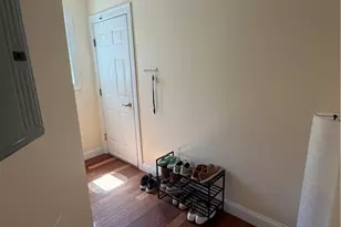 132 Elton St, Providence, RI 02906 - Photo 5