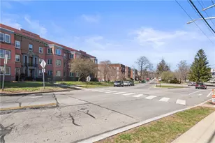 8 Blackstone Blvd, Providence, RI 02906 - Photo 3