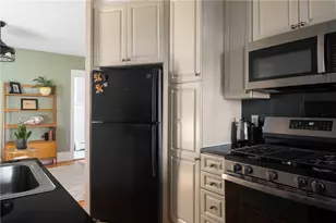 8 Blackstone Blvd, Providence, RI 02906 - Photo 9