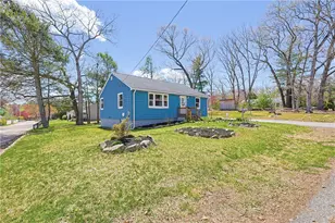 18 Adelaide Ave, Smithfield, RI 02917 - Photo 3