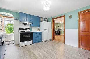 18 Adelaide Ave, Smithfield, RI 02917 - Photo 9