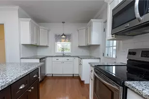 20 W View St, Warwick, RI 02889 - Photo 15