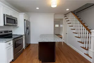 20 W View St, Warwick, RI 02889 - Photo 17