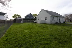 20 W View St, Warwick, RI 02889 - Photo 37