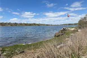 36 Lawrence Ct, Tiverton, RI 02878 - Photo 11