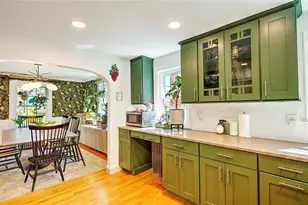 250 Butler Ave, Providence, RI 02906 - Photo 9