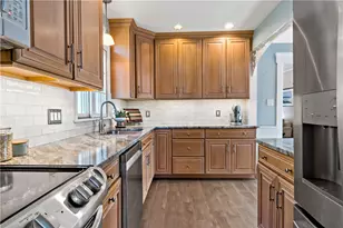 110 Ten Rod Rd, North Kingstown, RI 02852 - Photo 9