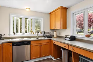 110 Phillips Rd, East Greenwich, RI 02818 - Photo 13