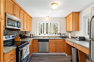 110 Phillips Rd, East Greenwich, RI 02818 - Photo 11