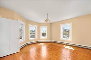 34 Hancock St, Pawtucket, RI 02860 - Photo 9
