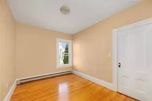 34 Hancock St, Pawtucket, RI 02860 - Photo 13