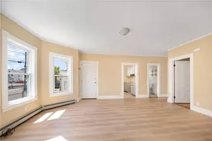 34 Hancock St, Pawtucket, RI 02860 - Photo 3