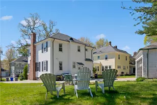 31 Elmcrest Ave, Providence, RI 02908 - Photo 3