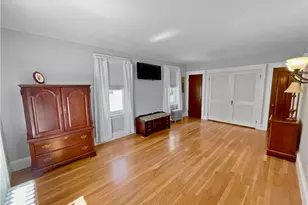 31 Elmcrest Ave, Providence, RI 02908 - Photo 13