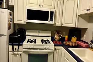 752 Quaker Ln, Warwick, RI 02818 - Photo 9