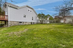 86 Fall St, Woonsocket, RI 02895 - Photo 5