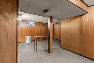 86 Fall St, Woonsocket, RI 02895 - Photo 43