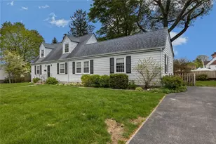 20 Bassett Ave, Warwick, RI 02889 - Photo 5