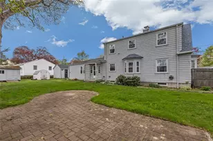 20 Bassett Ave, Warwick, RI 02889 - Photo 9