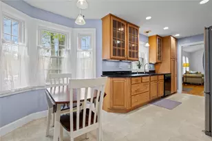 20 Bassett Ave, Warwick, RI 02889 - Photo 19