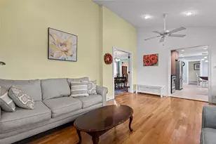 20 Bassett Ave, Warwick, RI 02889 - Photo 13